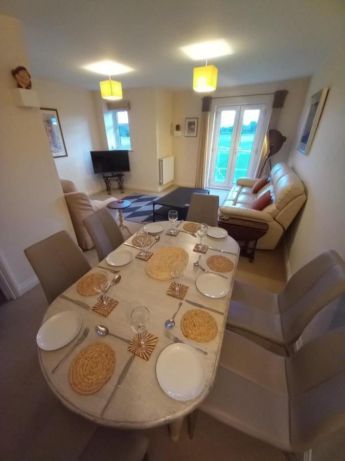47 Wetherby Way, 3 Bedrooms, Sleeps 6, Easy Walk To Town, Parking, Self Catering, Great View Stratford-upon-Avon Exterior foto
