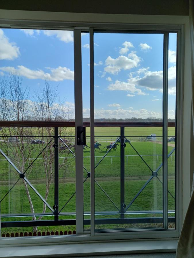 47 Wetherby Way, 3 Bedrooms, Sleeps 6, Easy Walk To Town, Parking, Self Catering, Great View Stratford-upon-Avon Exterior foto