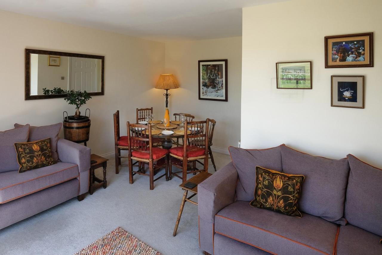 47 Wetherby Way, 3 Bedrooms, Sleeps 6, Easy Walk To Town, Parking, Self Catering, Great View Stratford-upon-Avon Exterior foto